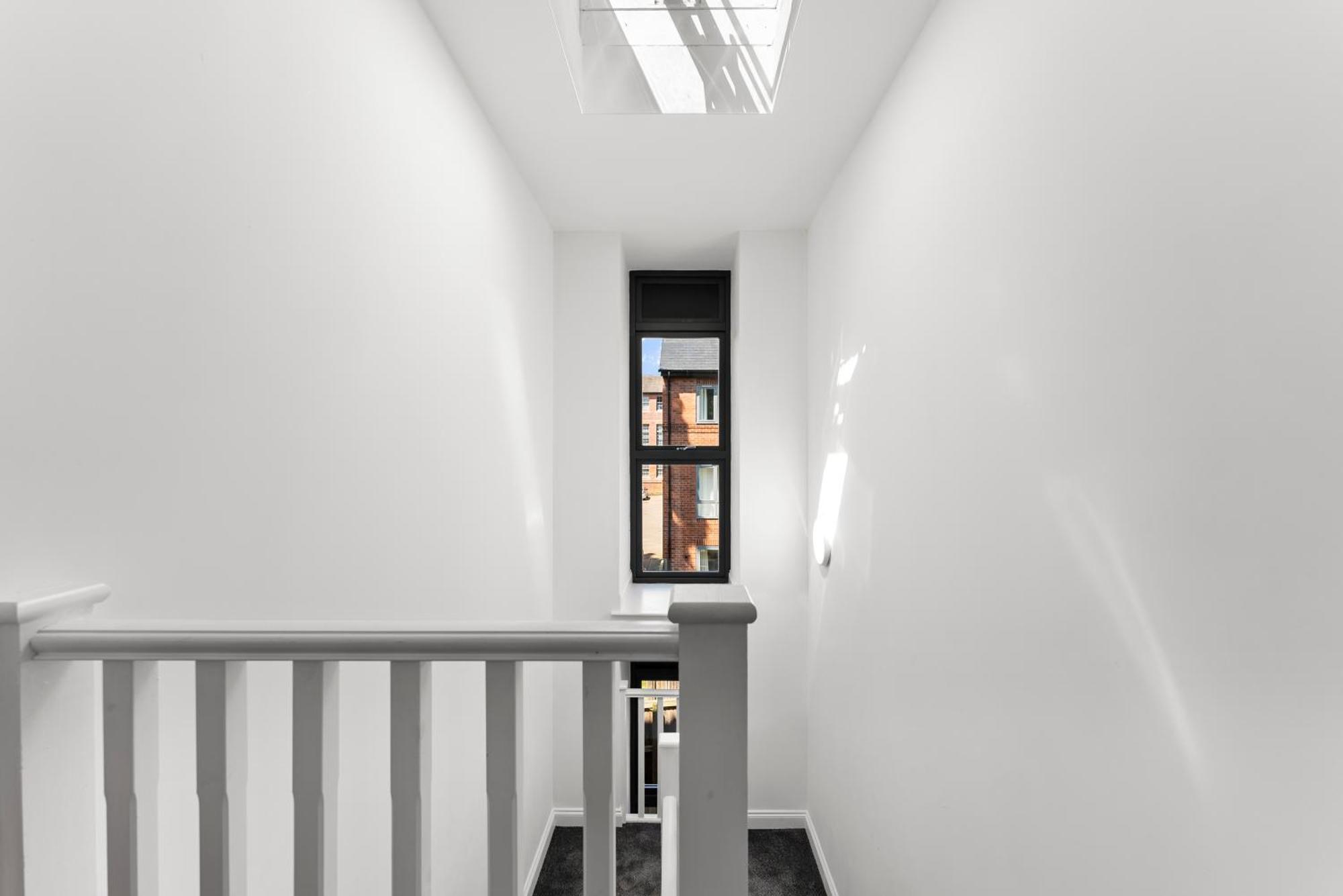 Stylish Large Leeds Apartment - Parking Bagian luar foto